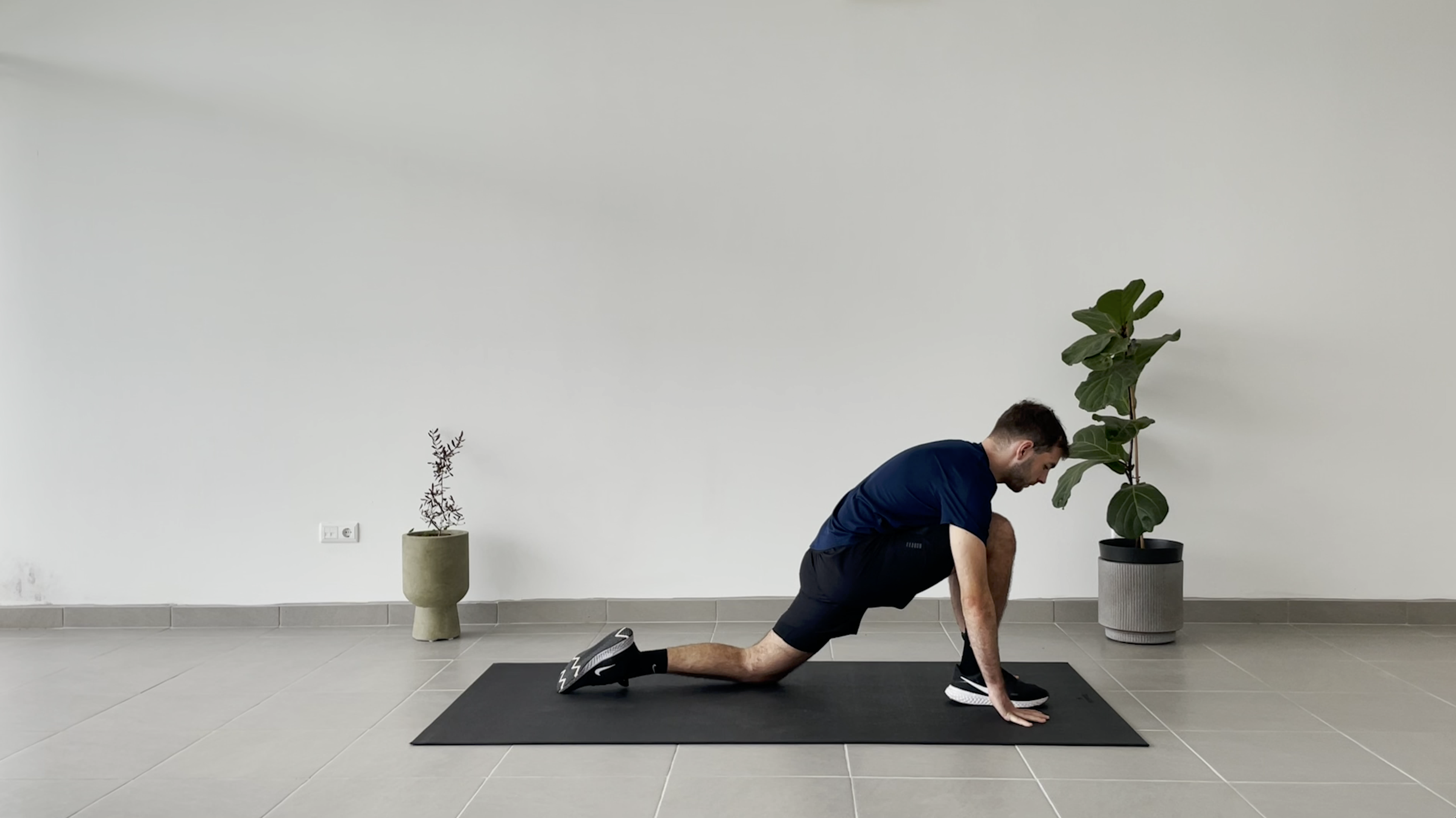 5 MINUTOS ALONGAMENTOS MEMBROS INFERIORES