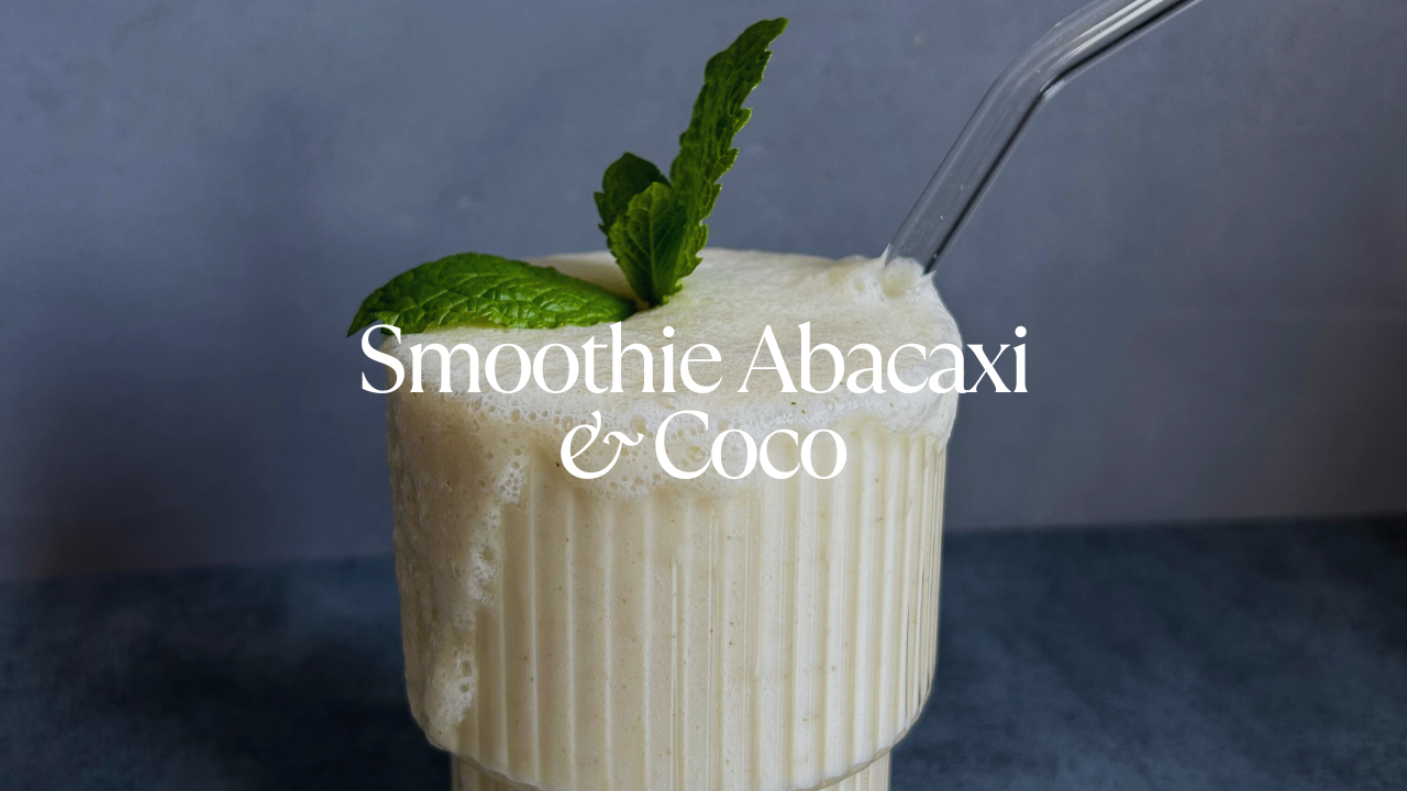 Smoothie de abacaxi e coco