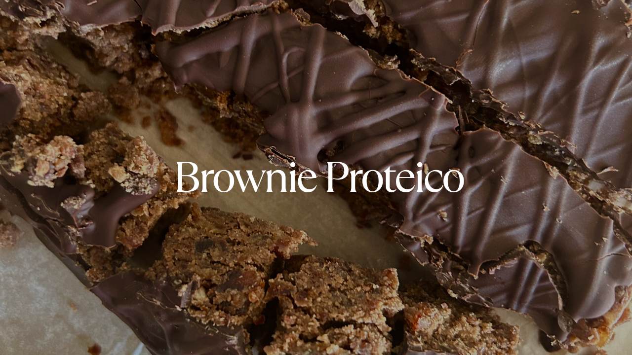 Brownie proteico saudável