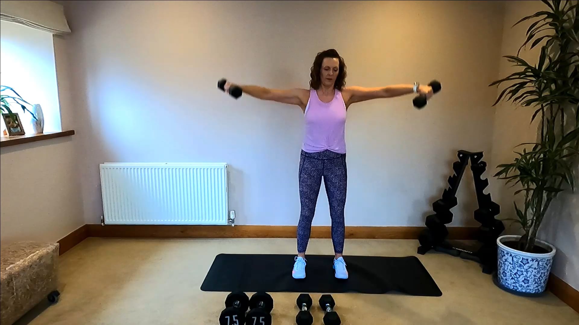 Sarah Mariani - Strong Toned Arms