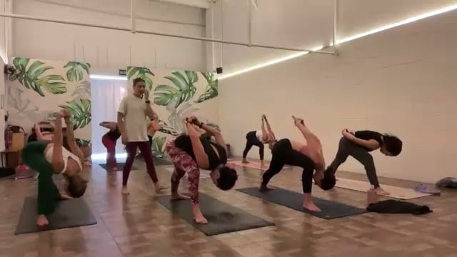 Vinyasa: Equilibrio 14/oct/25