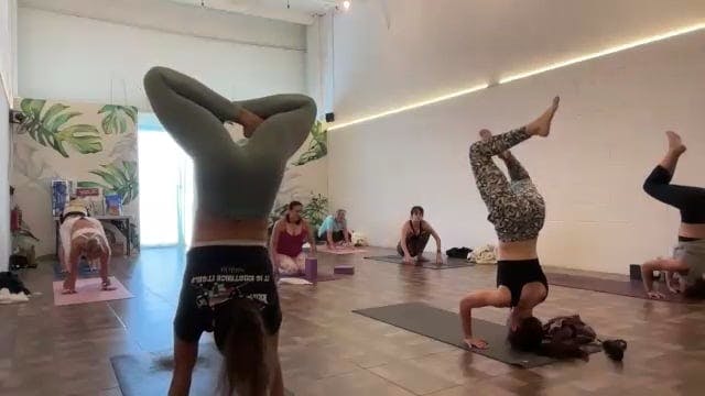 Vinyasa: Movilidad de cadera 03/12/24