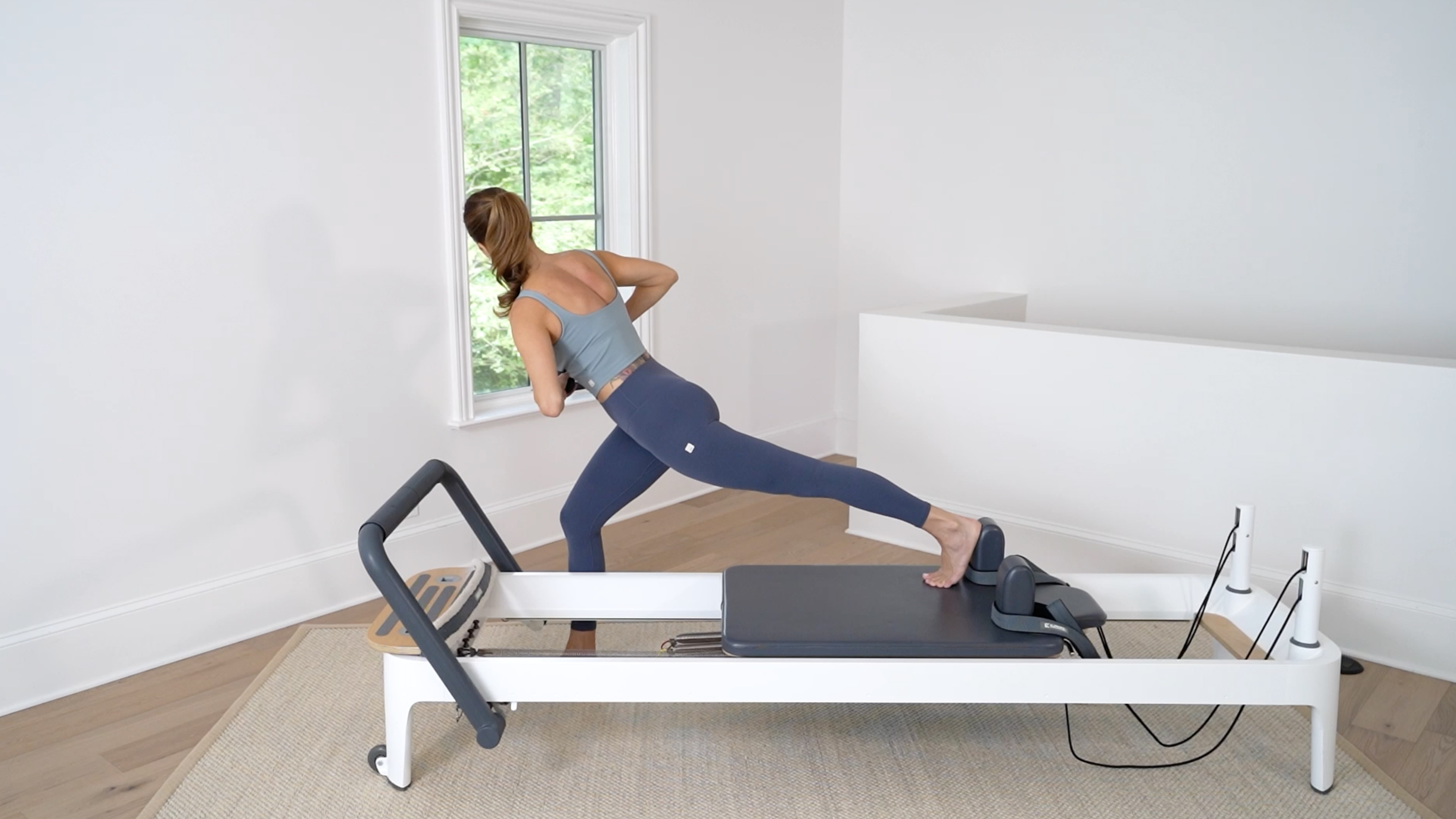 Elevate: 28 Min Lower Body Balance #691