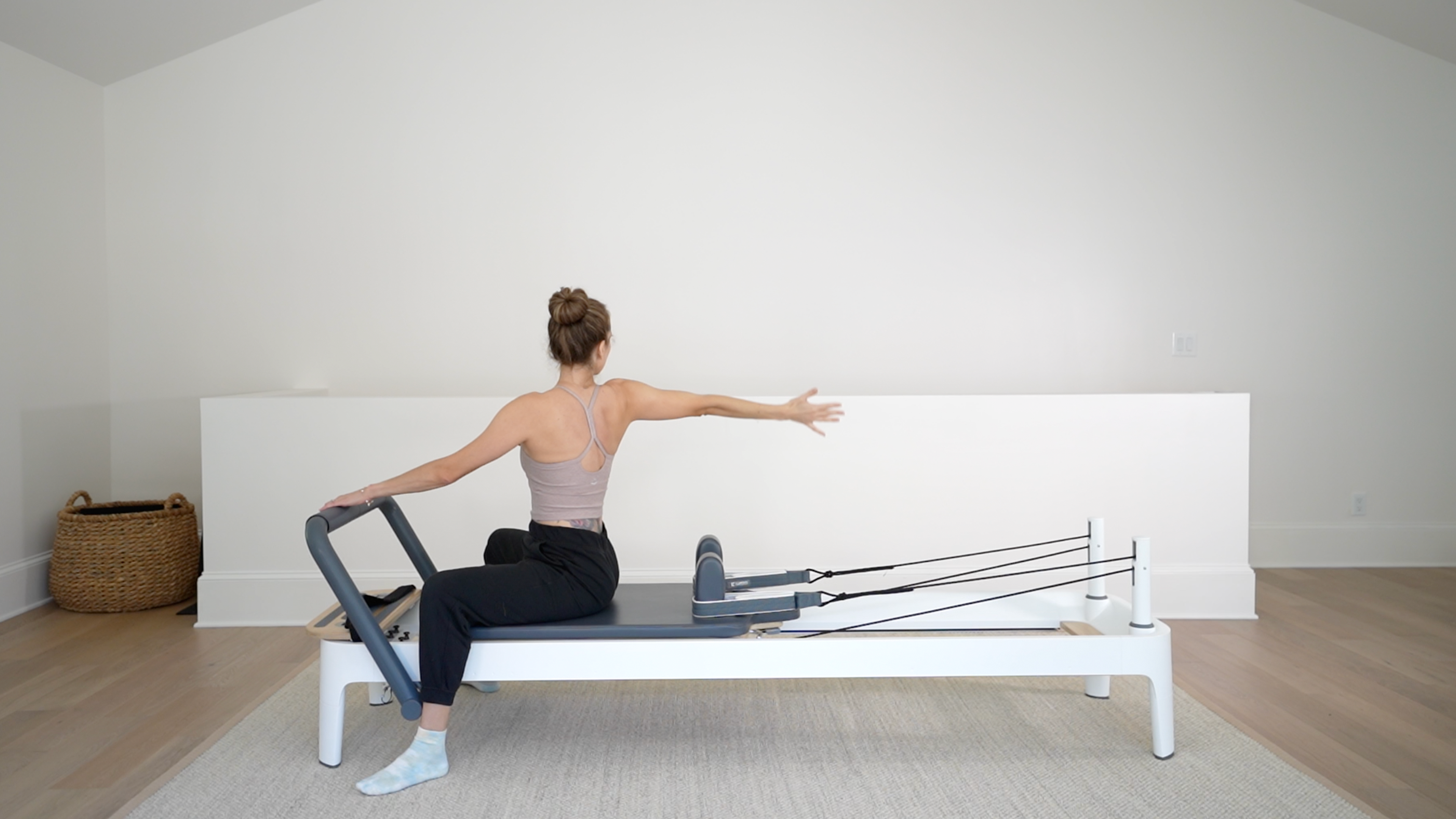 20 Min Creating Space In The Body - Prenatal