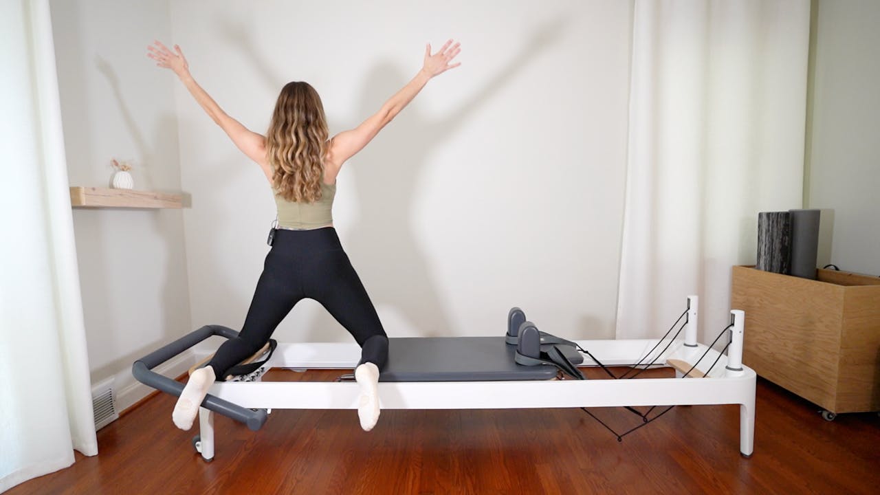 20 Min Upper Body & Inner Thighs Saran Pilates