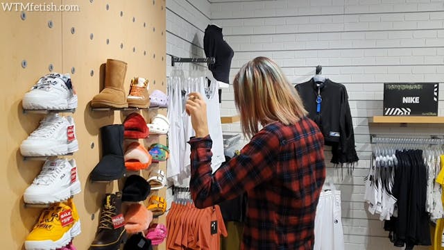 Savvy and Ekaterina try on small female shoes