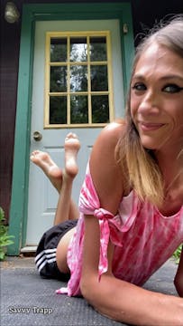 Savvy Playfully Shows Size 16 Soles