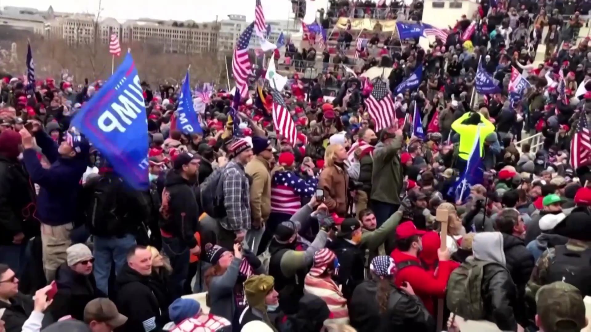 Bình Luận Tin Tức | 12/01/2021