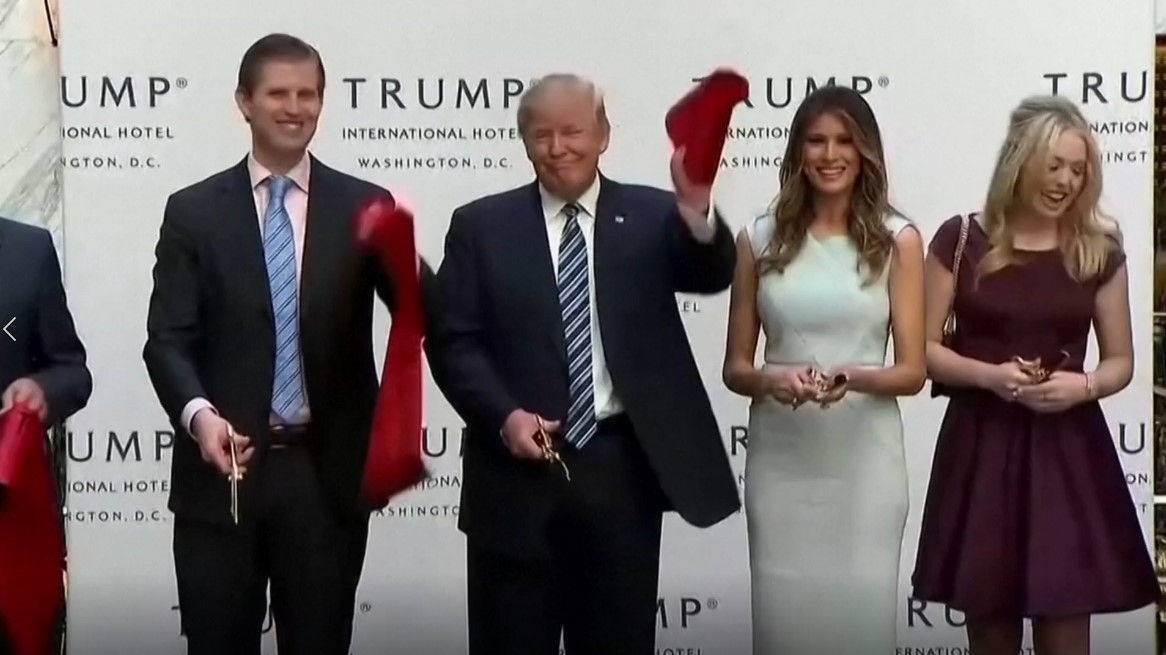 Tin Buổi Trưa | 15/11/2021