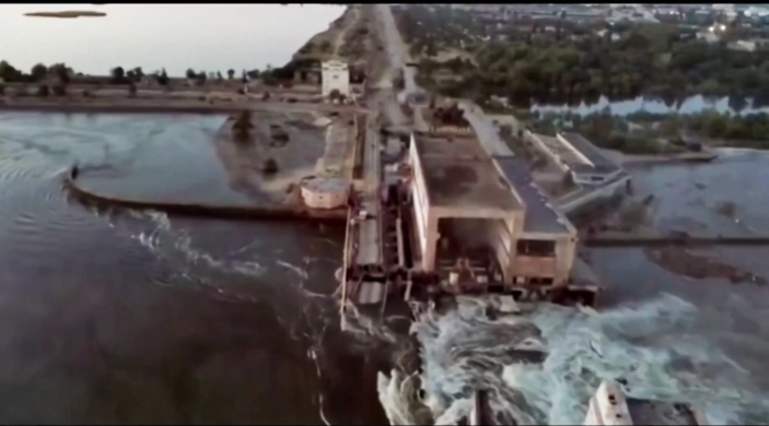 The Kim Nhung Show | Ai Chủ Mưu Sự Việc Đập KaKhovka Bị Vở?