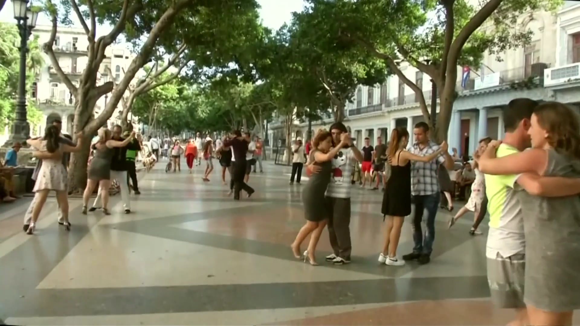 V News với Thuý Vi | Show 1046