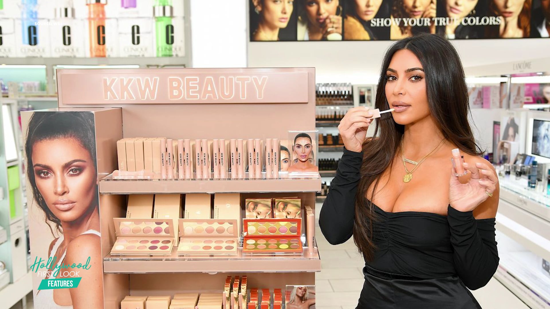 Hollywood First Look Features | 10/04/2021