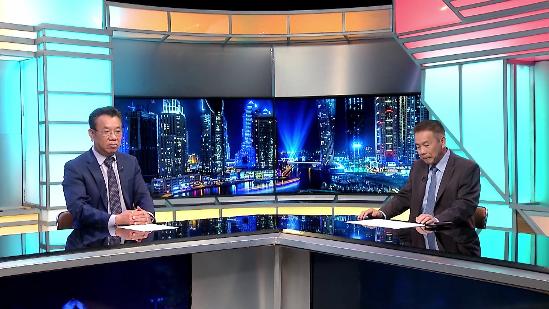 Bình Luận Tin Tức | 27/04/2021