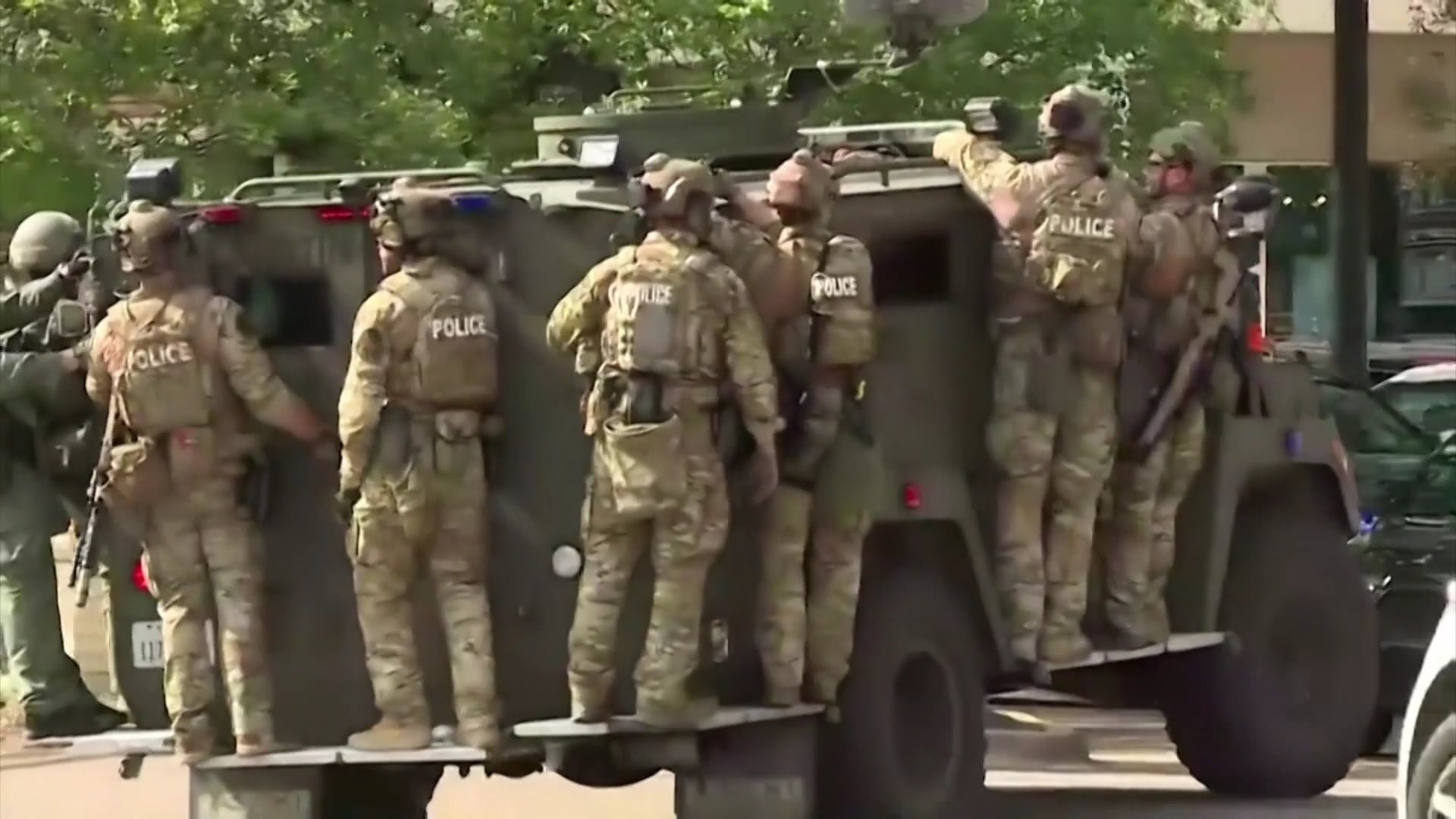 Bình Luận Tin Tức | 20/04/2021