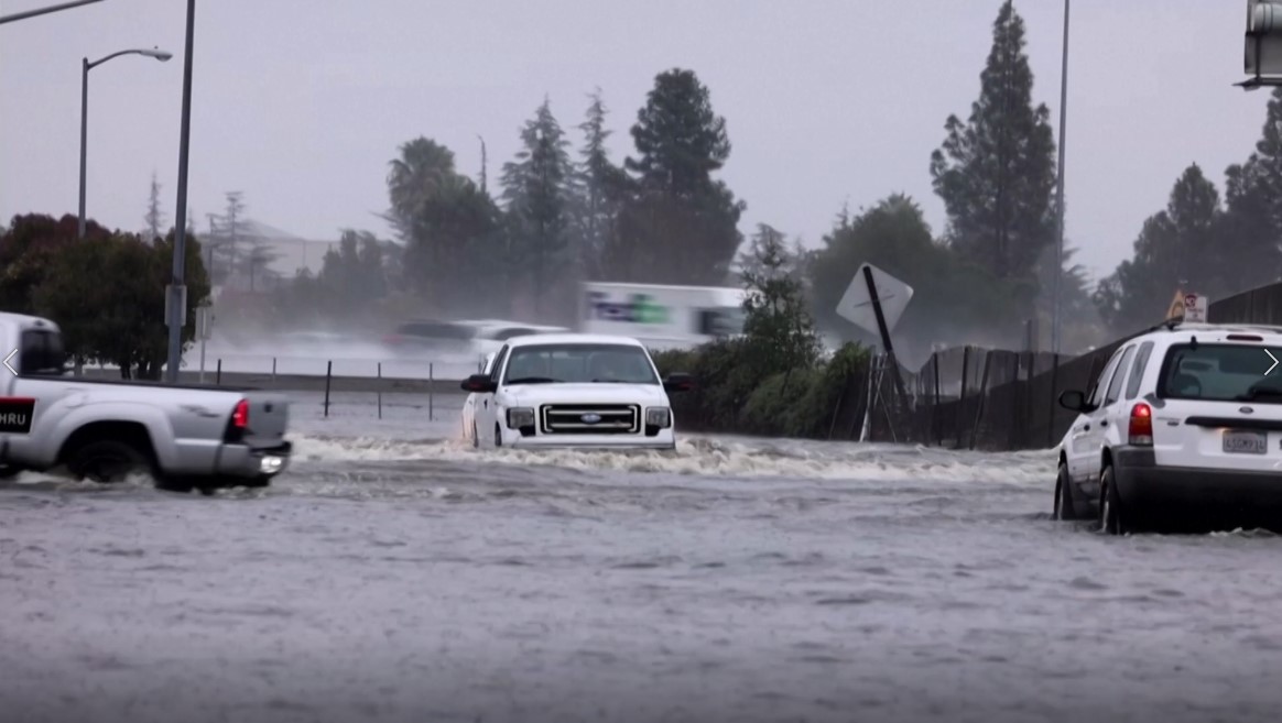 Tin Buổi Trưa | 25/10/2021