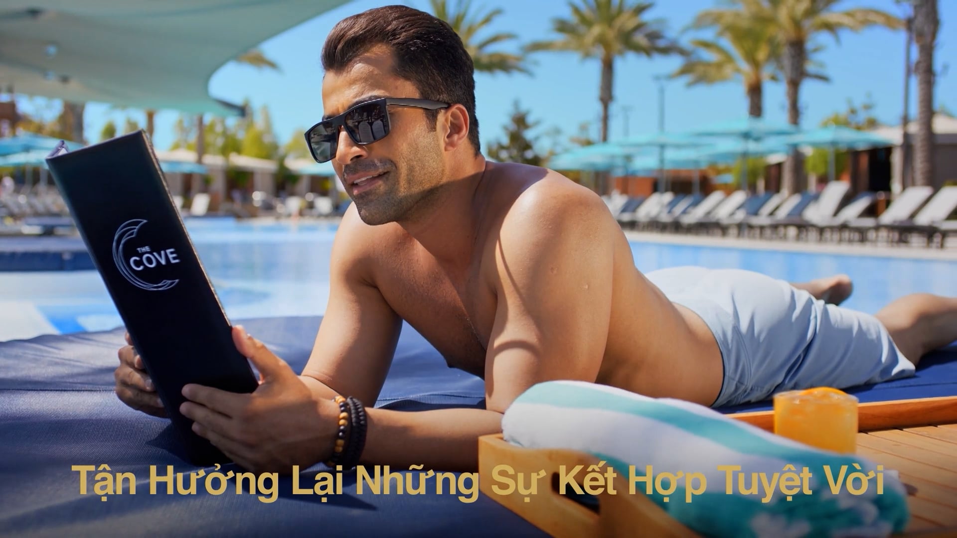 Hollywood First Look | 03/09/2021