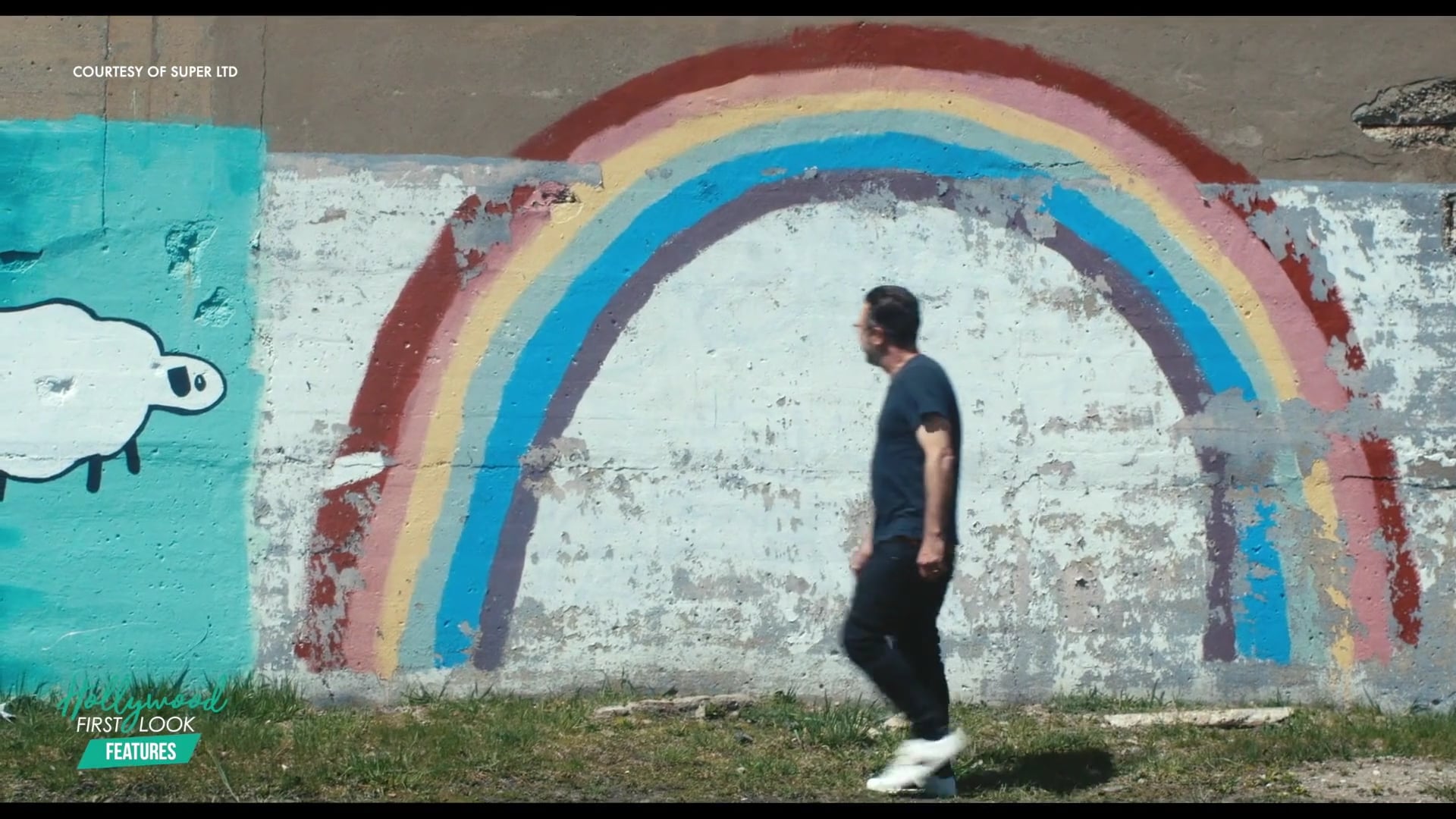 Hollywood First Look Features | 11/09/2020