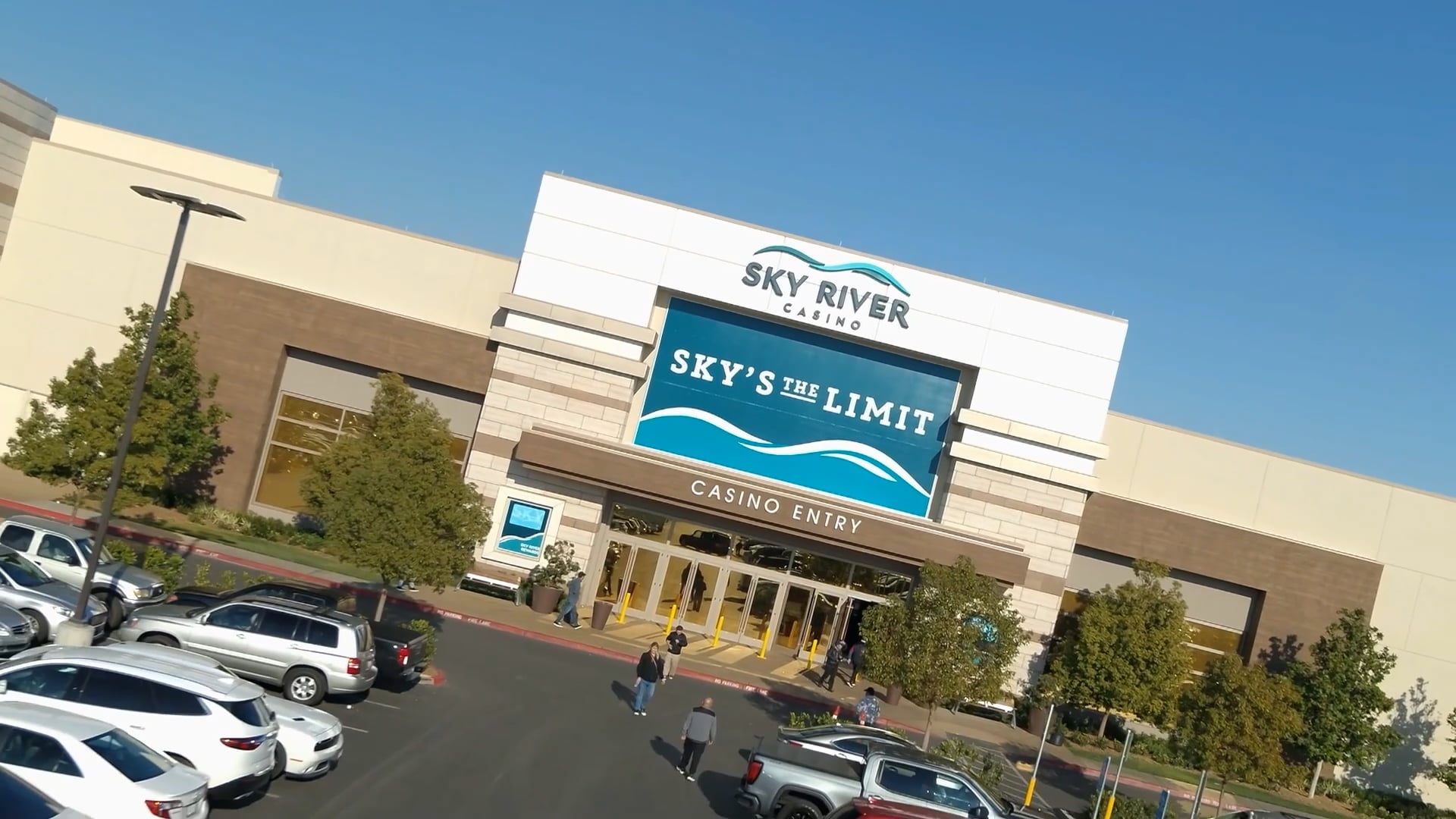 Hollywood First Look | 25/4/2025