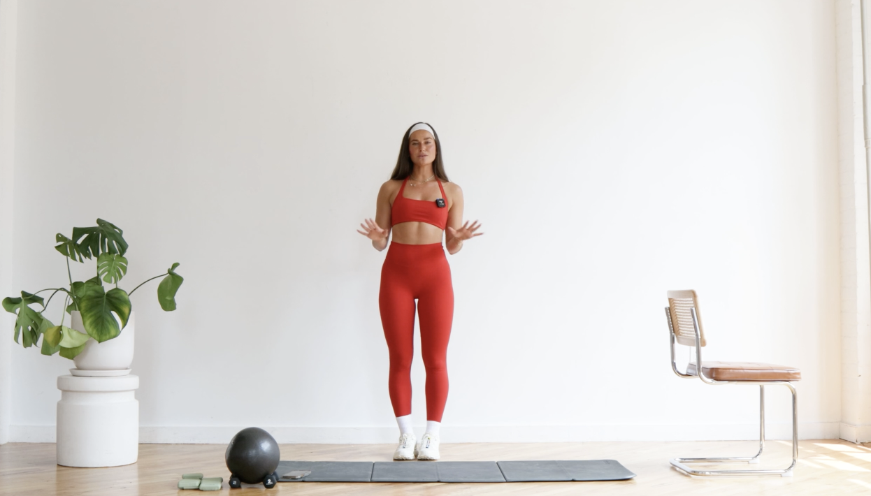 30 MINUTE FULL BODY PILATES BALL BARRE WITH GRACE
