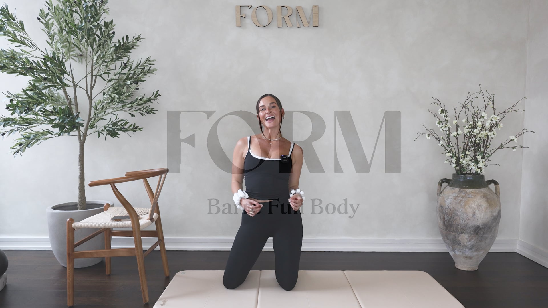 22 MINUTE FULL BODY BARRE BURN WITH GRACE D2