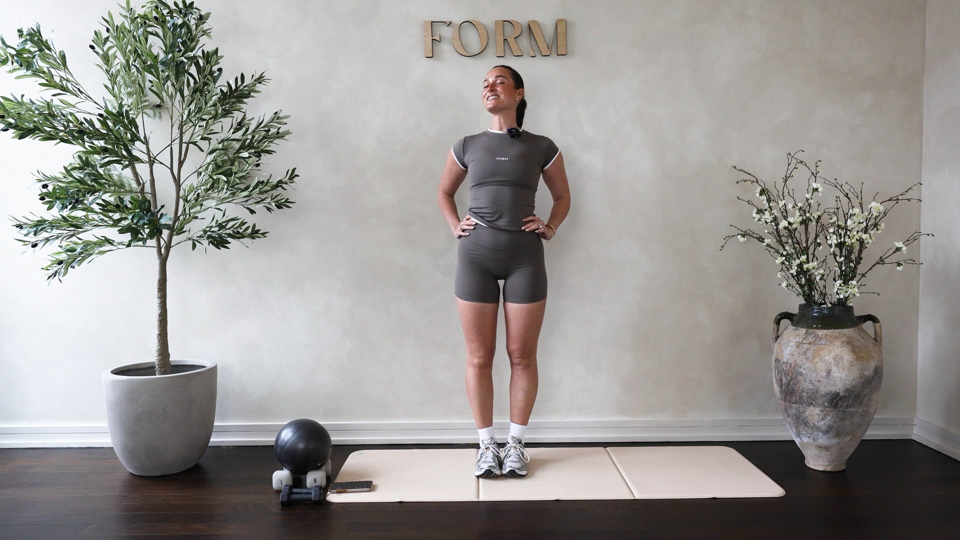 20 MINUTE UPPER BODY BURN WITH GRACE