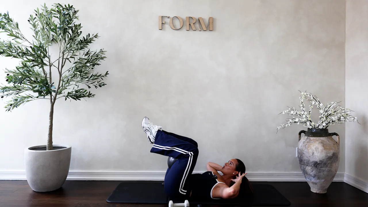 20 MINUTE ARMS & ABS SCULPT COMBO WITH GRACE - FORM