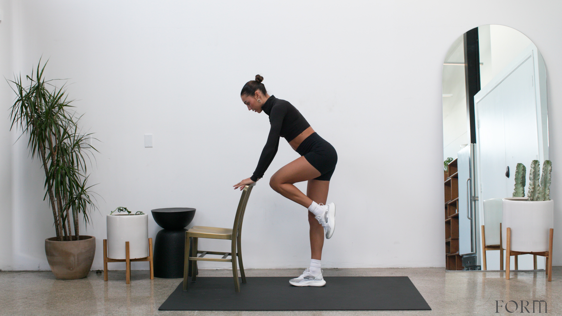 5 MINUTE FULL BODY SCULPT