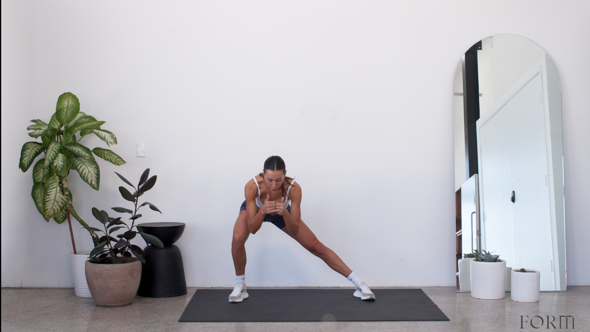 10 MINUTE FULL BODY SCULPT