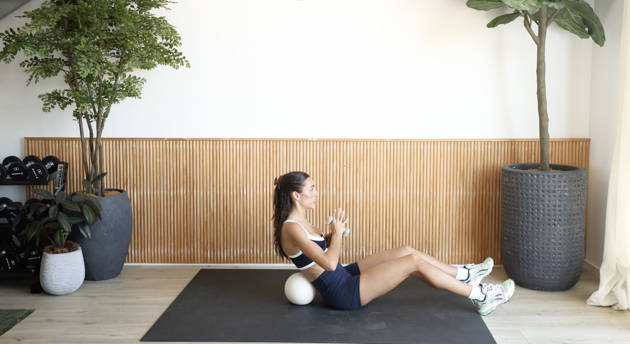 7 MINUTE PILATES BALL ABS WITH SAMI