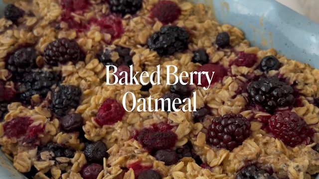 BAKED BERRY OATMEAL
