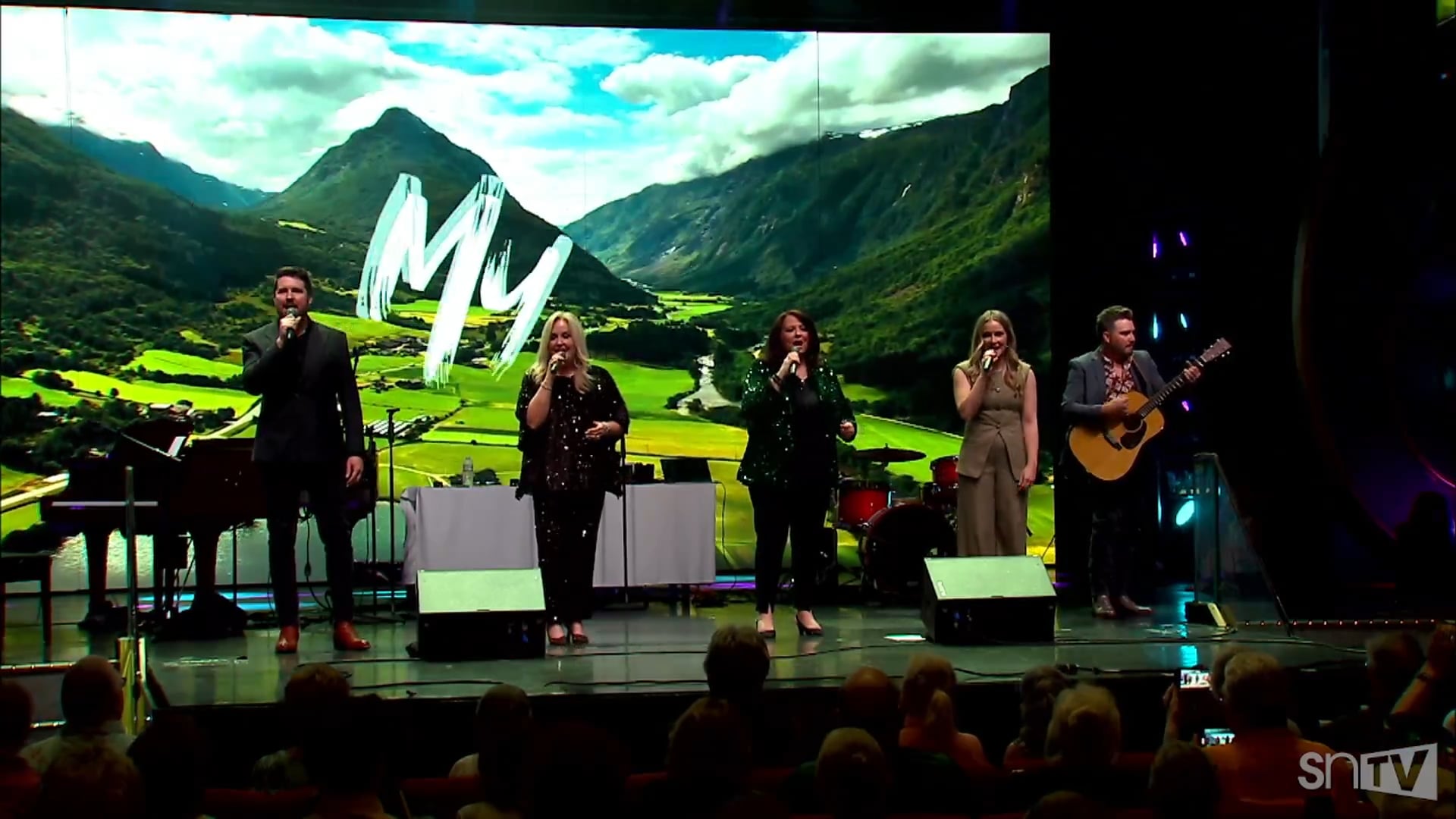 Singing At Sea 2025 - Karen Peck & New River Thursday