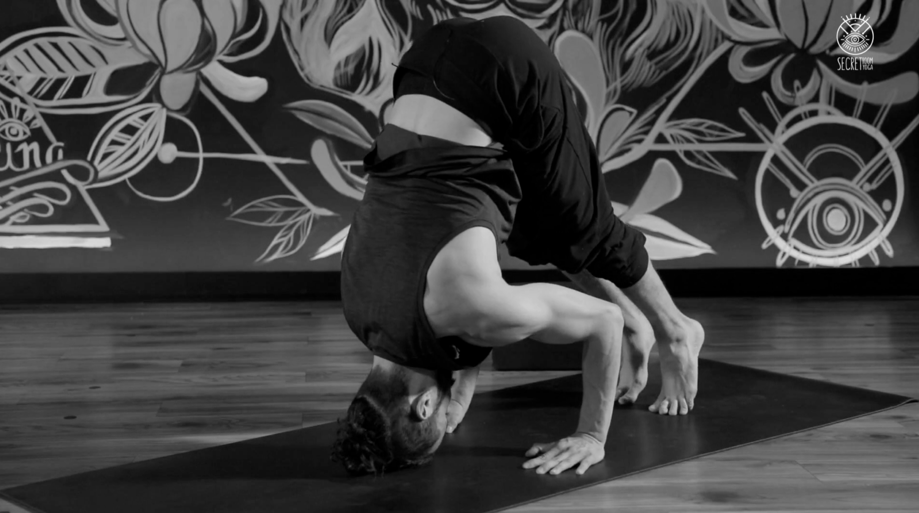 MOVEMENT BREAKDOWN - Parado de Cabeza B (Sirsasana B)