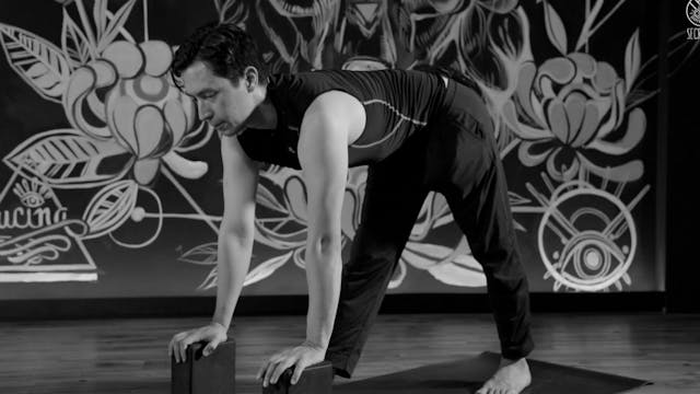 MOVEMENT BREAKDOWN- Split (Hanumanasana)