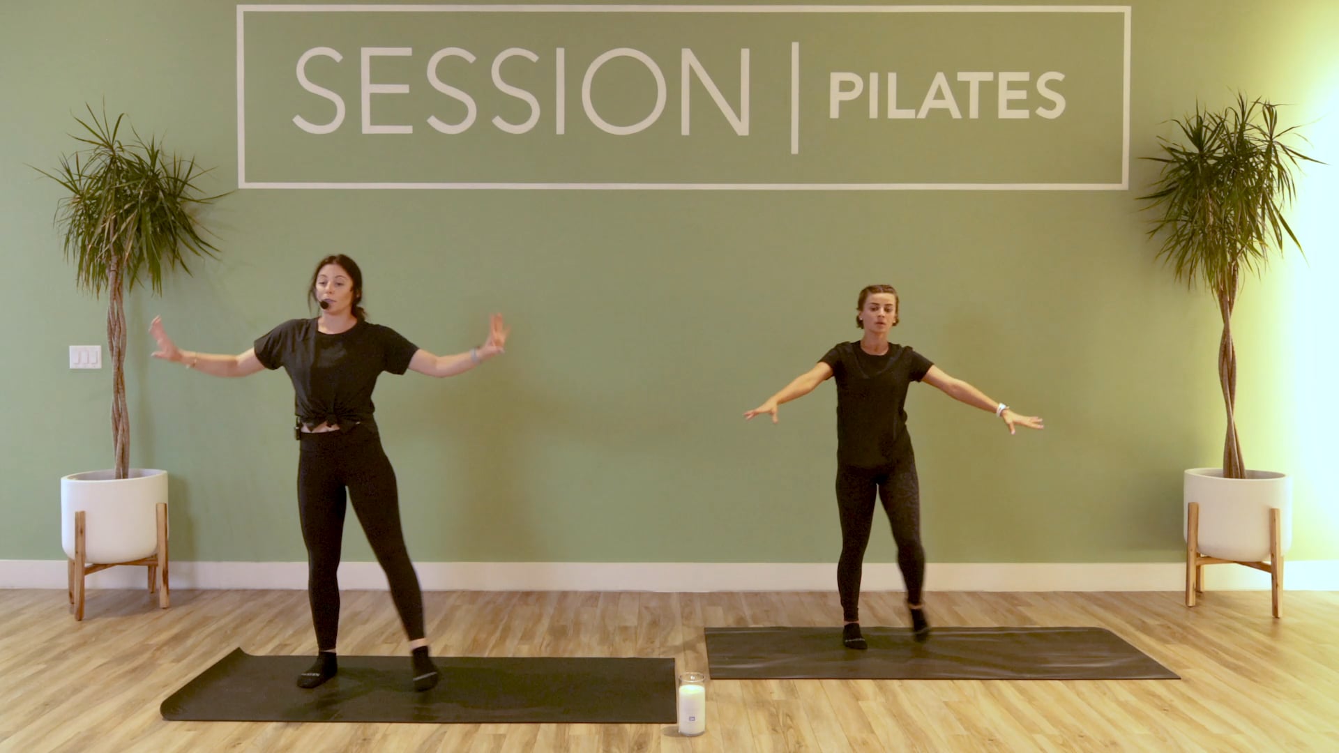 Floor: Forward & Lateral Lunging With Weslynn