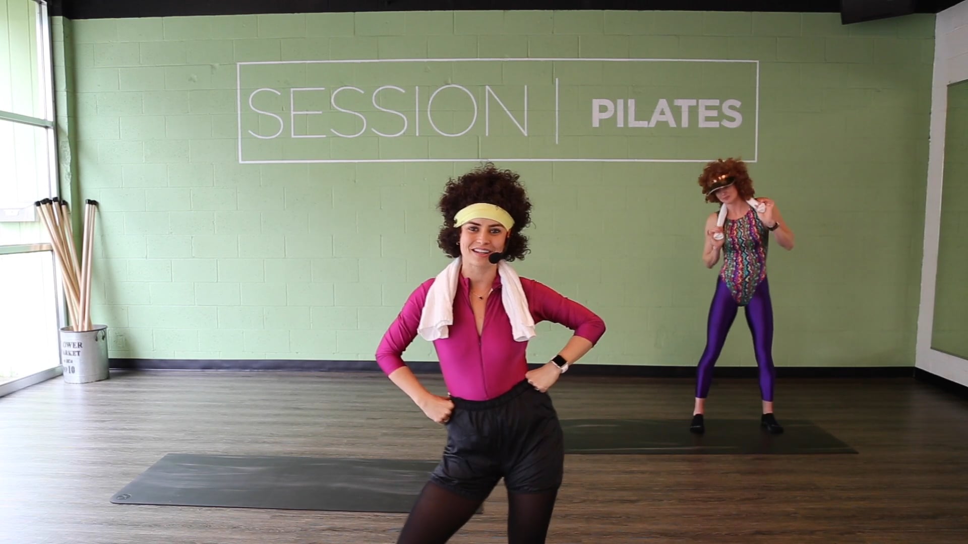 Floor: Upper Body *Towel* With The Richards (Caroline)