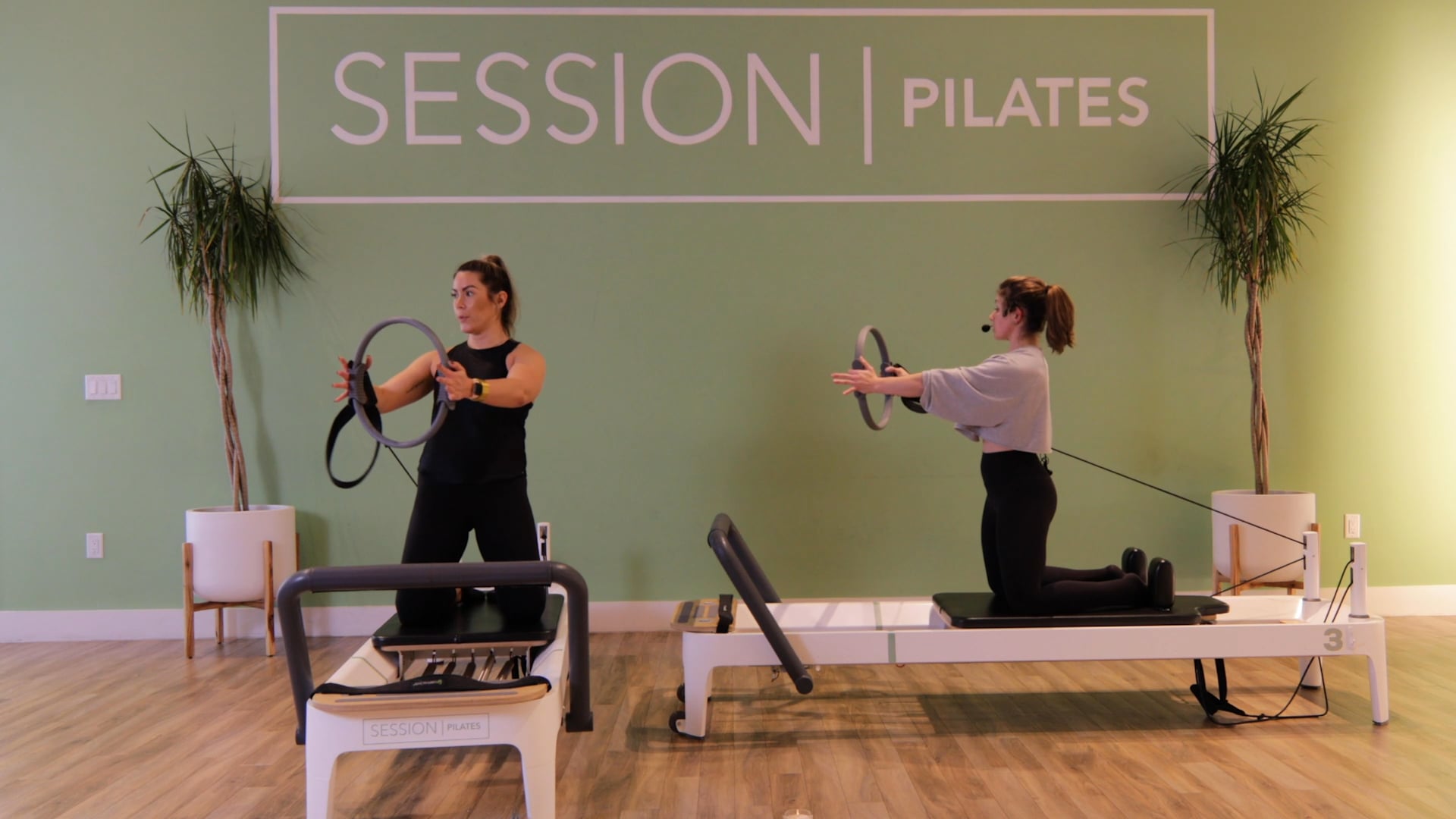 Reformer: Chest & Shoulders *Magic Circle* With Allison 