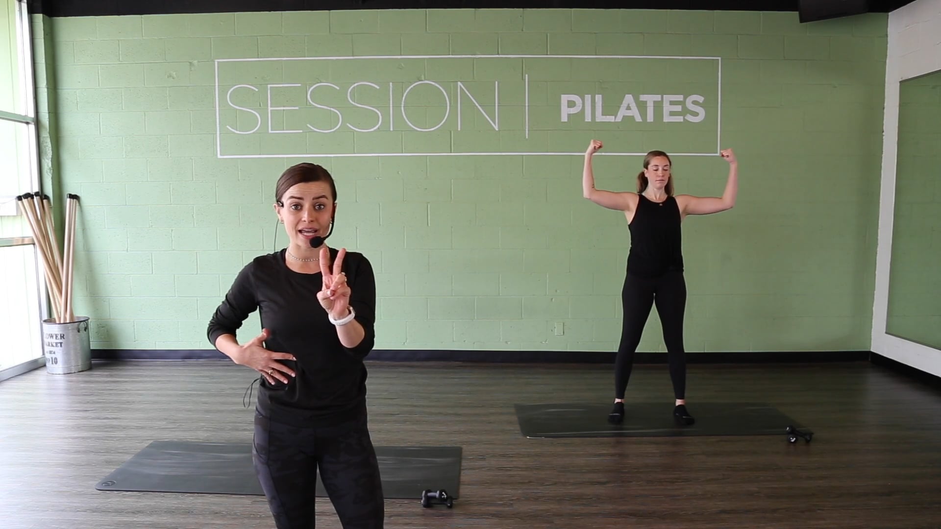 Floor: Obliques With Caroline