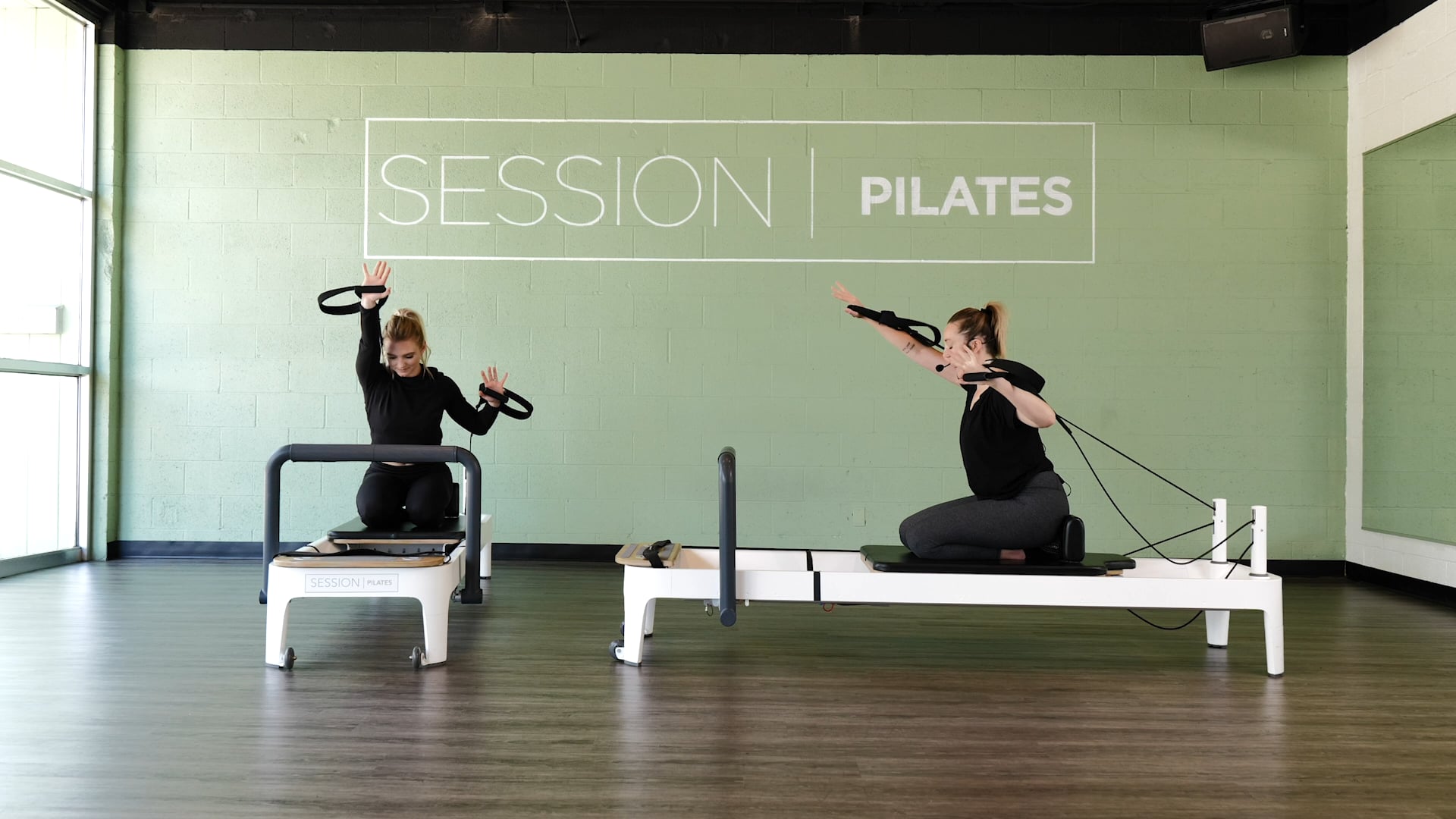 Reformer: Chest & Triceps With Ashley