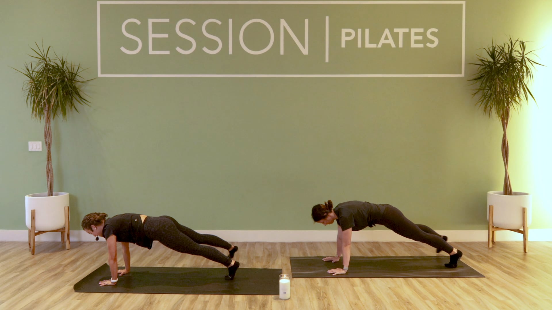 Floor: Ab Circuit With Caroline