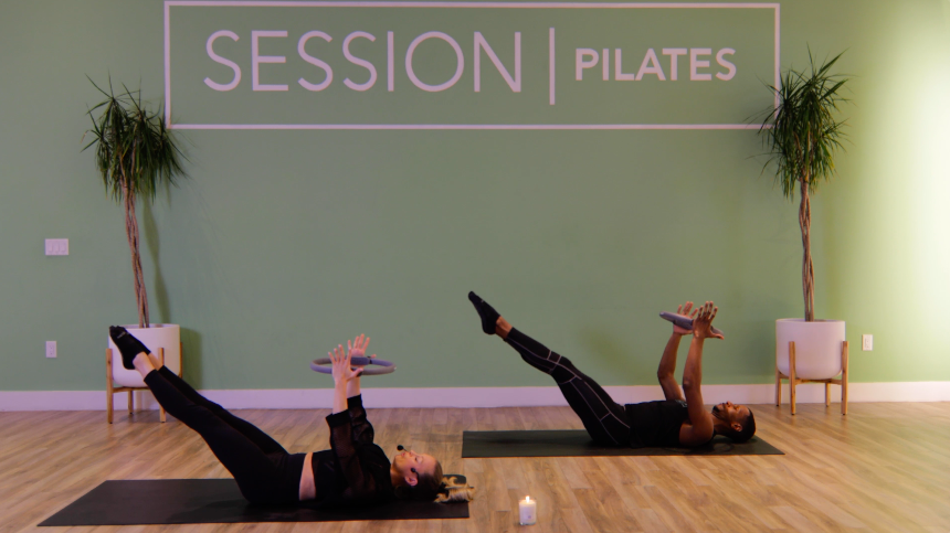 Floor: Lying Abs *Magic Circle* With Brittany