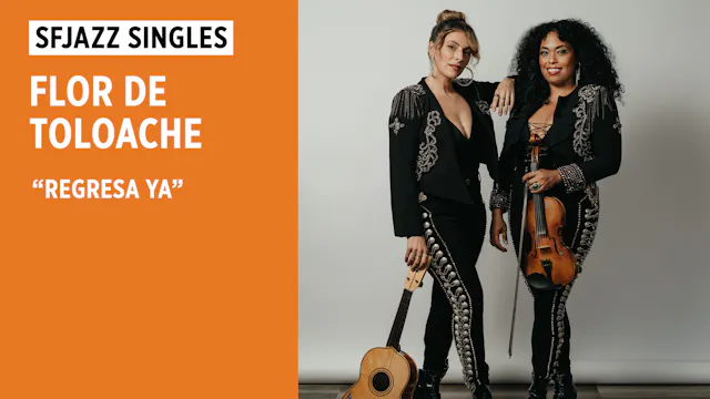 Flor de Toloache perform "Regresa Ya"