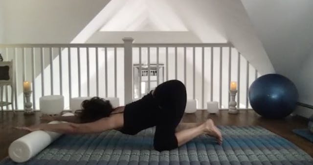 Roller stretch and connect to your co...