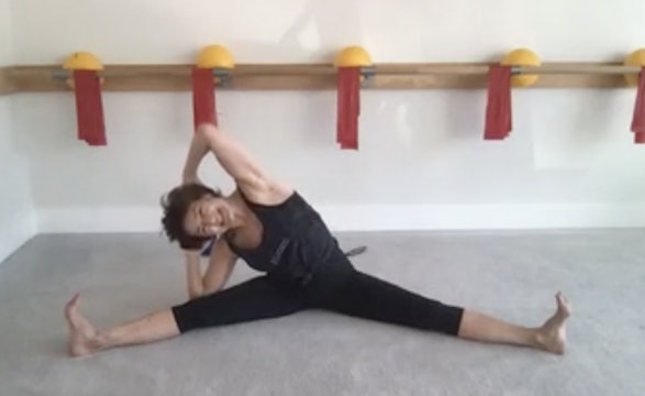 Flow with extra arms - bands and weights!