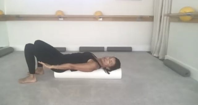 Core and stretch roller class (30 min)