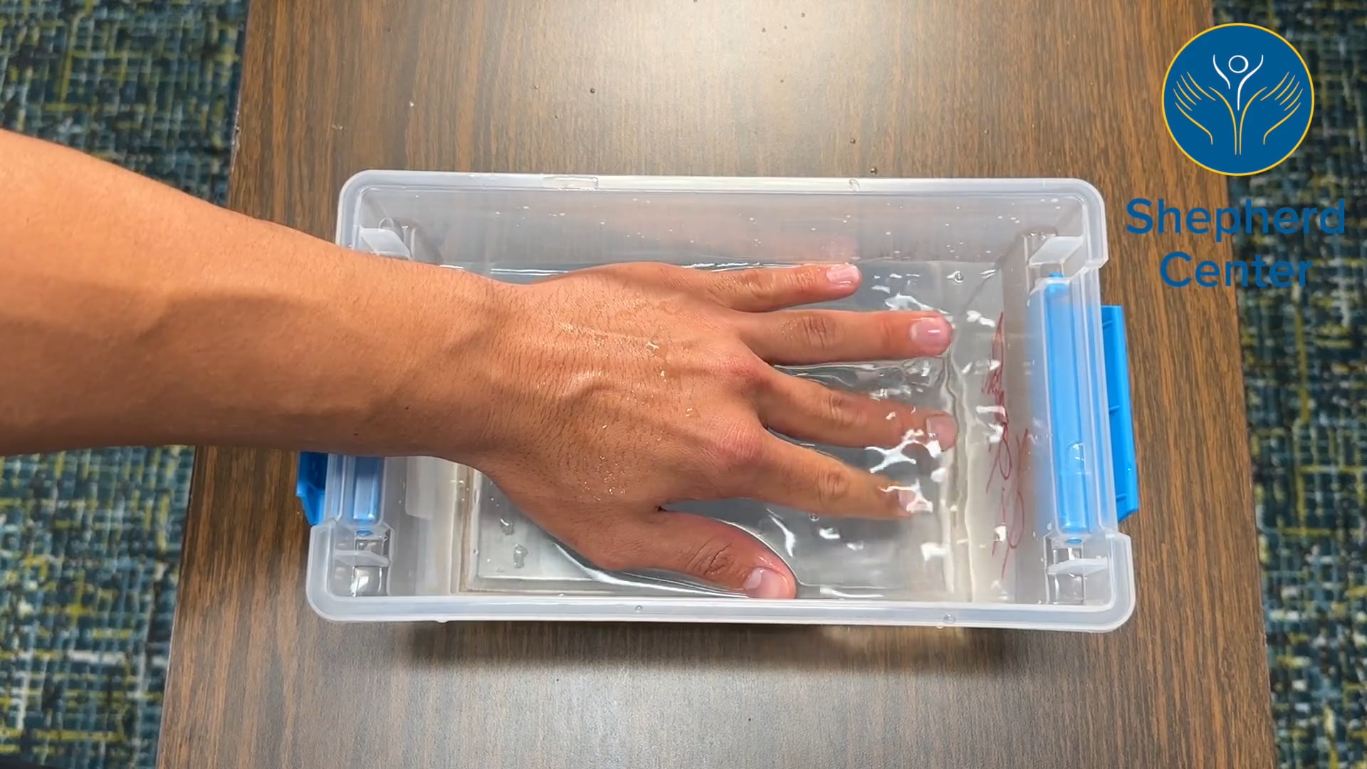 5 Minute Warm Water Exercises for Hand Stiffness (Hemiparesis Series)