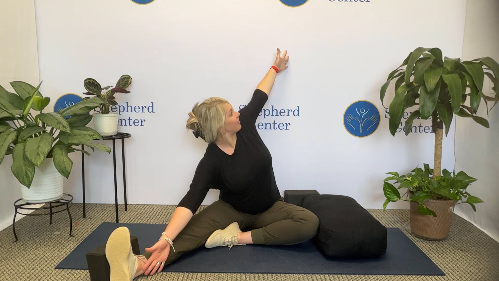 30 Minute Hip and Sidebody Focused Power Yoga Flow