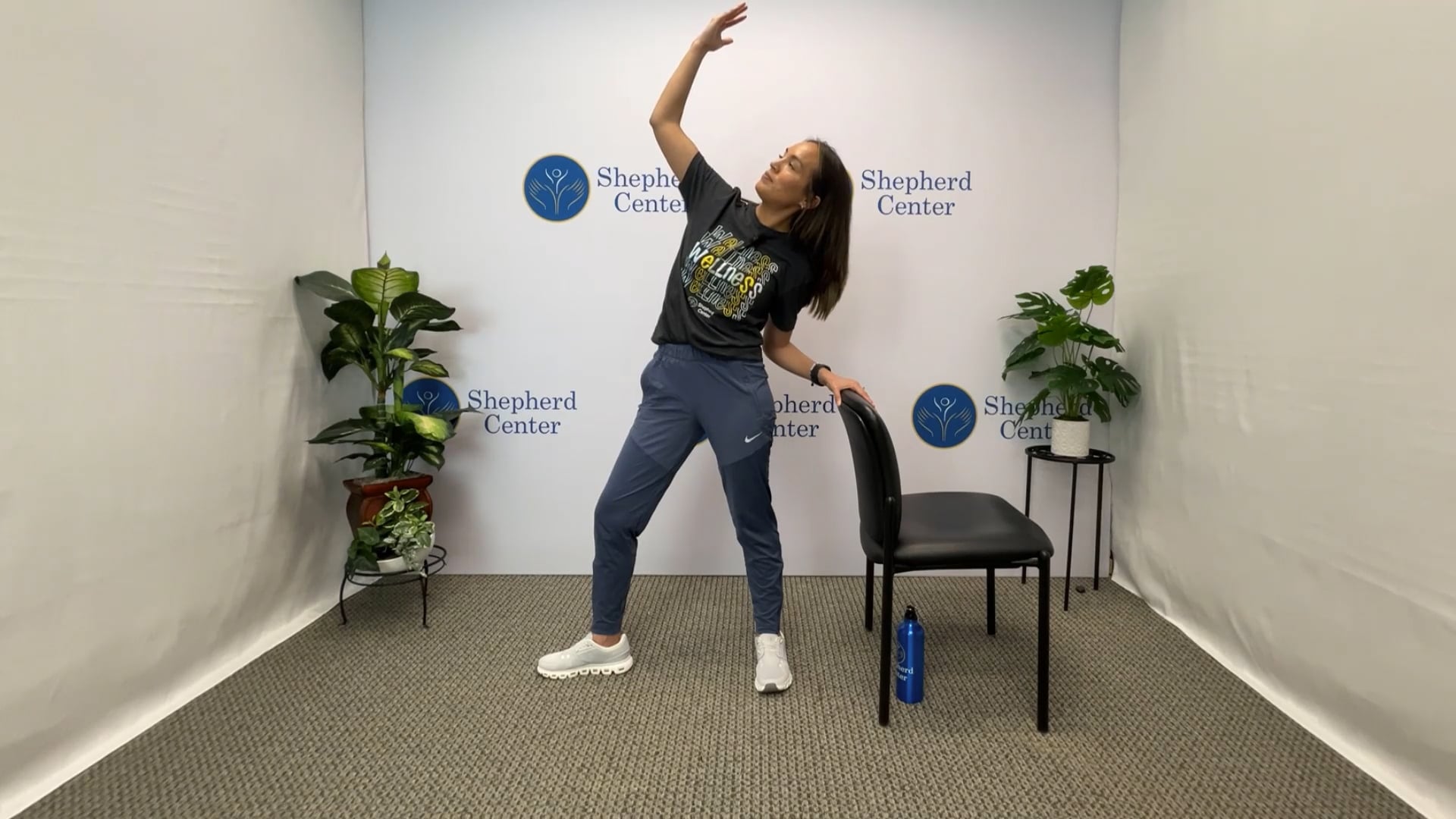 30 Minute Spanish Hybrid (Seated/Standing) Yoga