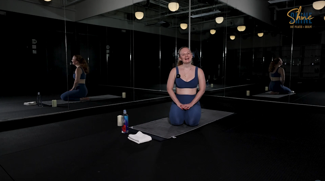 22 Minute Floor Pilates with Taylor | No Equipment 