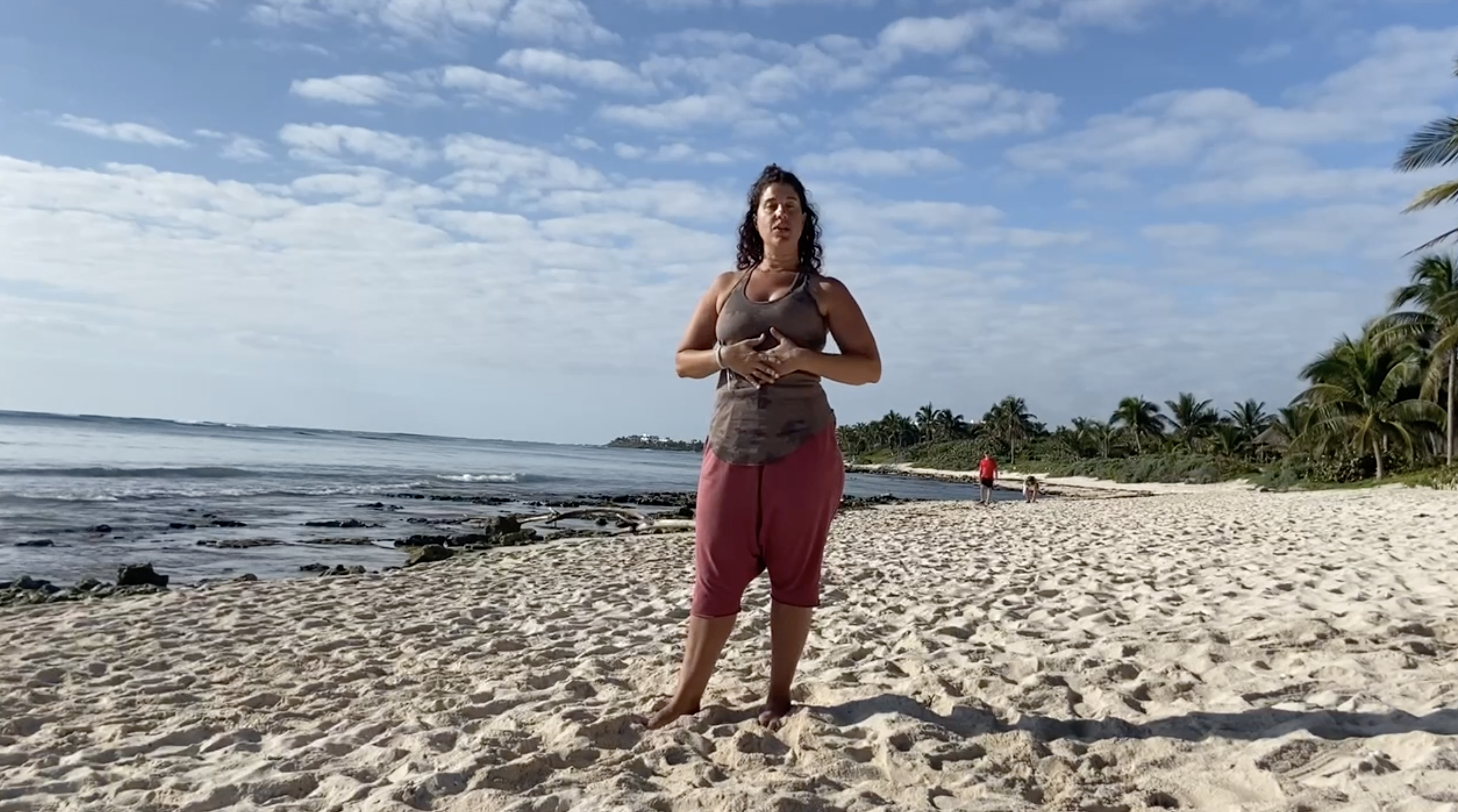 Move: 4 Minute Beach Workout with Jennifer 4 min