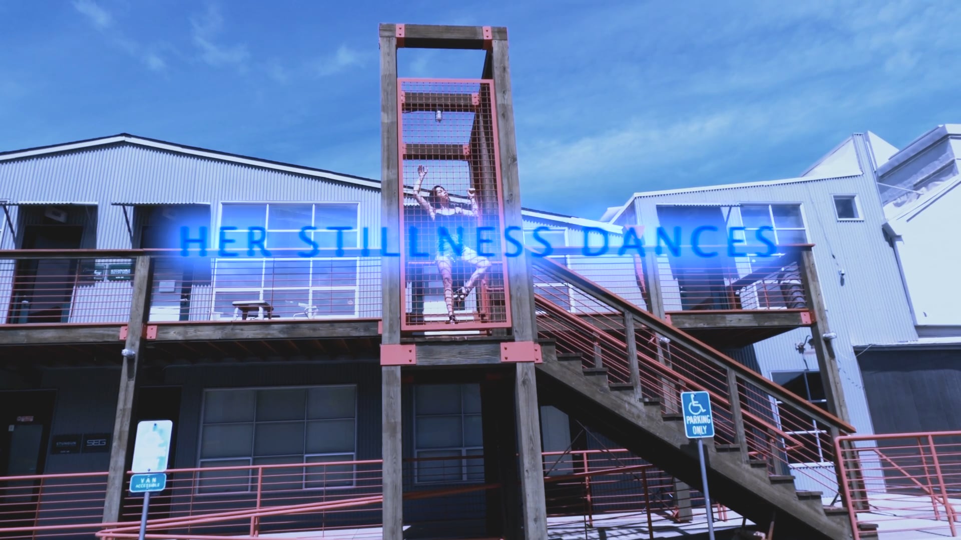 Her Stillness dances Vol.2